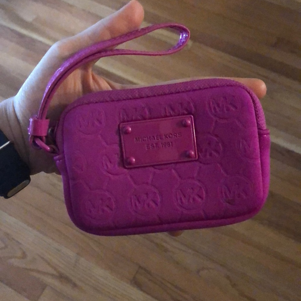 Michael kors small wristlet